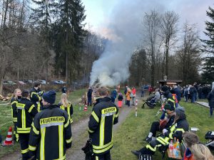 Read more about the article #1/2023 – Brandwache zum Osterfeuer